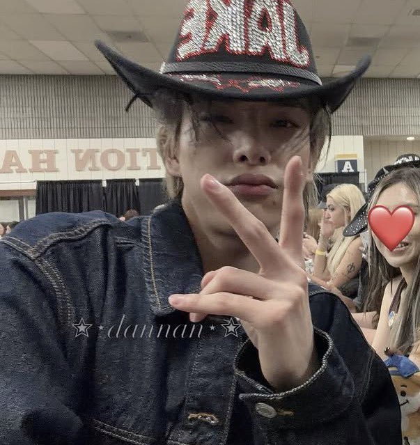 yunzfiles's tweet photo. #JAKE 🤠 https://t.co/lCh60lzObc