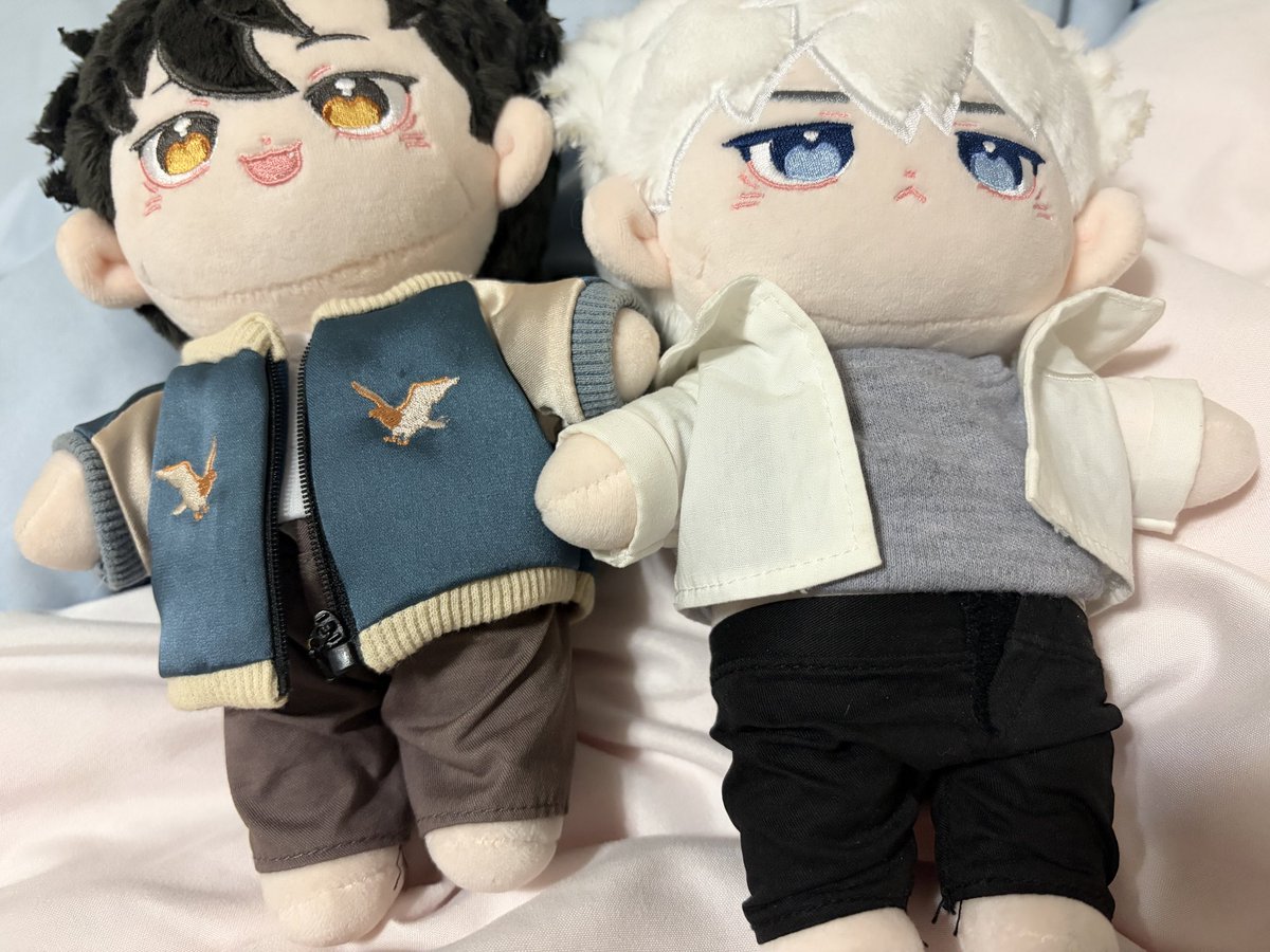 ryuseibonfire's tweet photo. bro i just realized these idiots have each others pants on https://t.co/EMmozl6ZFT