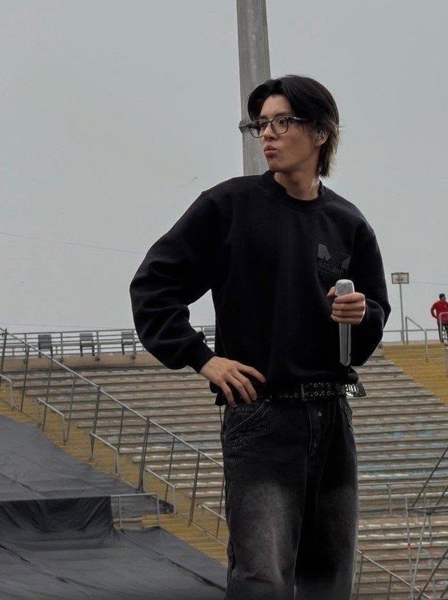 hourlyjakeyy's tweet photo. #제이크 #JAKE #ENHYPEN #ENHYPEN_JAKE https://t.co/mpvYCAuMSB
