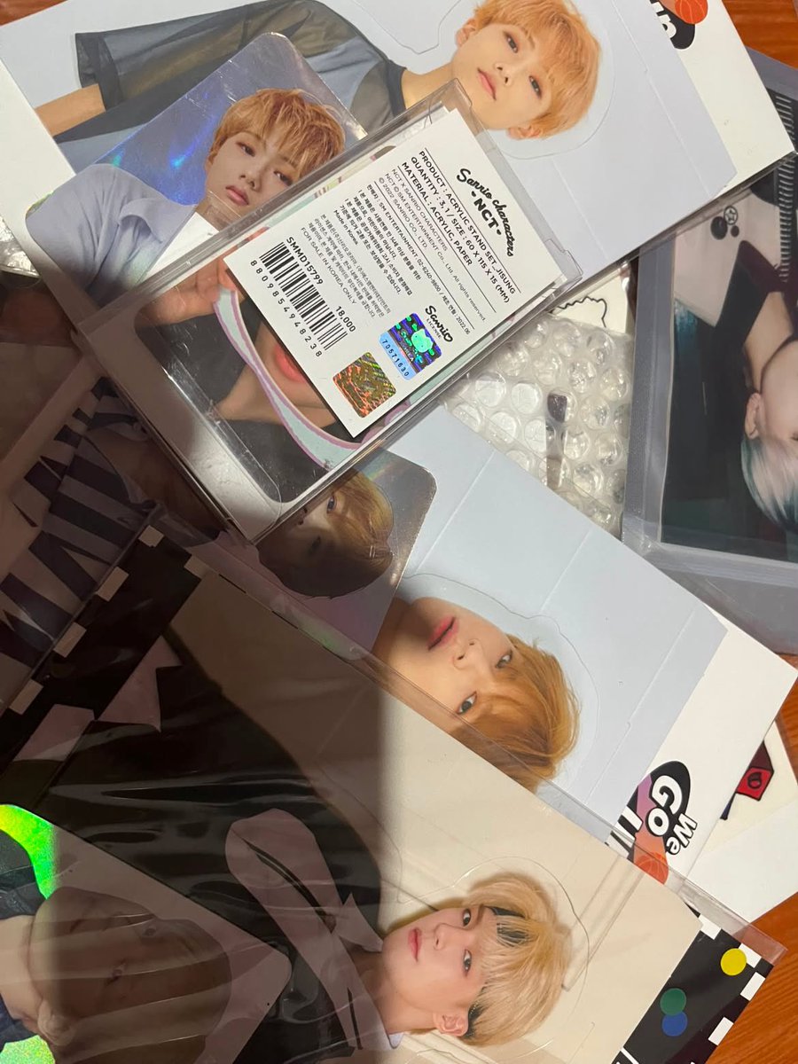 mmbt17_'s tweet photo. ถ้าขายจะมีใครซื้อม้ายยน ของปีลึก5555 #ตลาดนัดnct https://t.co/2MPHwDcjUQ