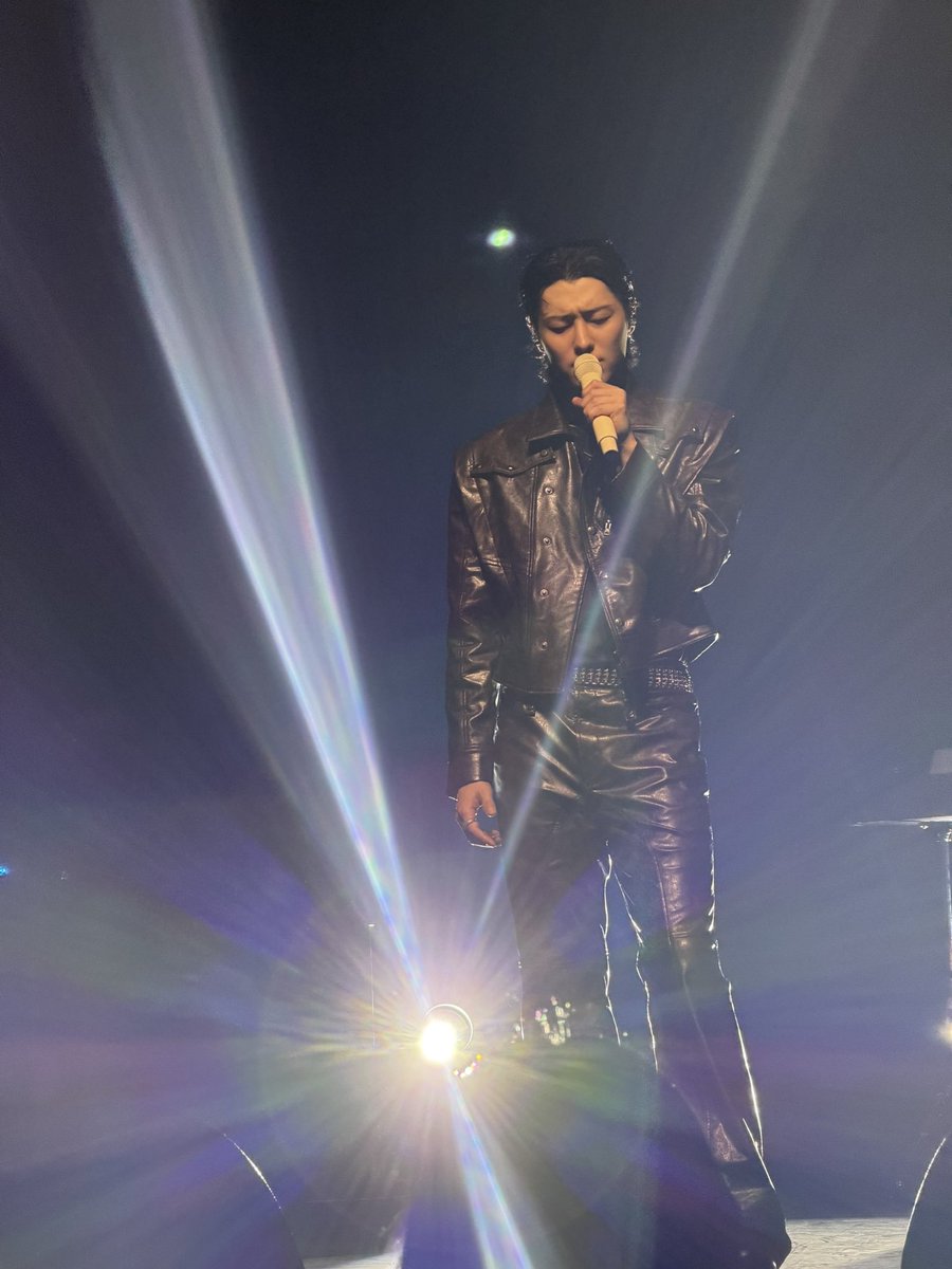 icedlightroast's tweet photo. take me back PLEASE #ARCHIVE1WorldTour #woodz https://t.co/FzxOaSRnI6