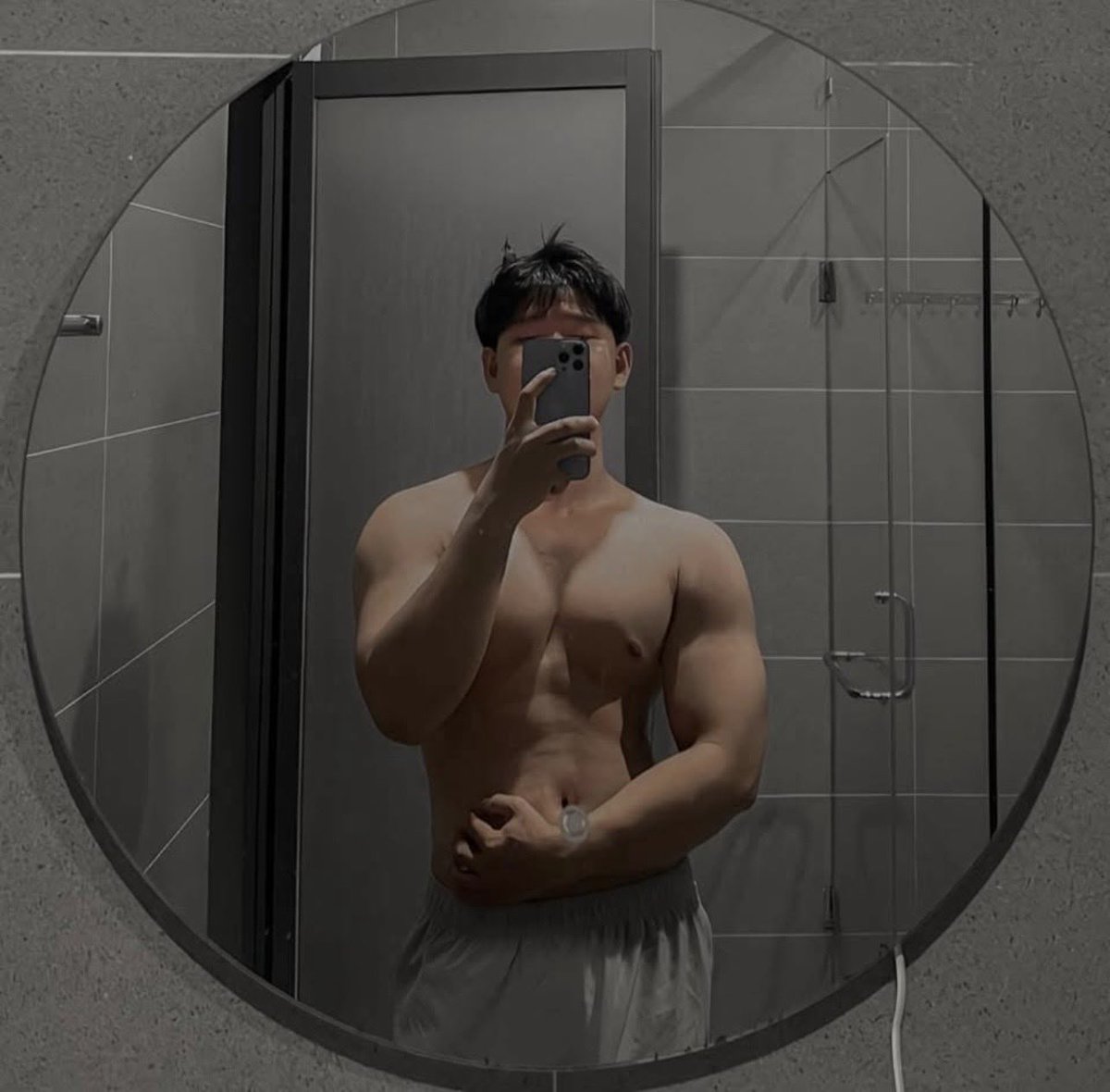 Alexdraner's tweet photo. Ông Tran Huynh này nổi trên tik nầy mn
Cu to vcl🥴 https://t.co/dtoaox6ZOn