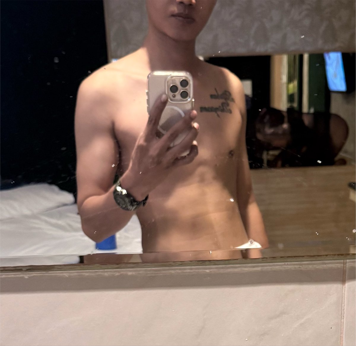 mr_P_out's tweet photo. หุ่นผมก็แค่นี้แหละครับ https://t.co/zMCOOvB5Cn