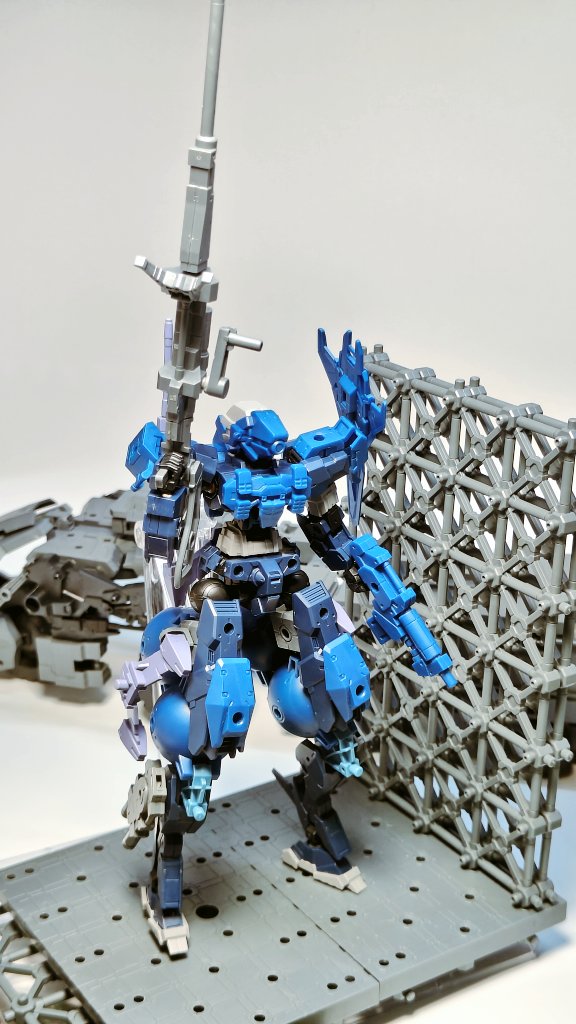 WUYYOOO's tweet photo. #30MMCM2026
#30MMEF
阿鲁特 特务狙击型
奇特的足部为该机型提供更好的机动性，尤其擅长弹跳，以便占领高处进行狙击。归属特种部队，奉命支援战场。 https://t.co/fVNWDaOEgU
