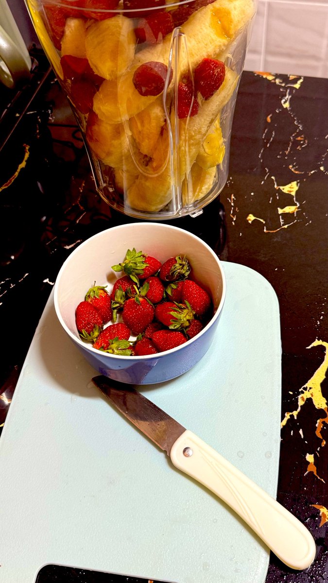 Mo_Koks's tweet photo. Morning activities… one thing about me I keeps a crisper https://t.co/gDIuDZ52iZ