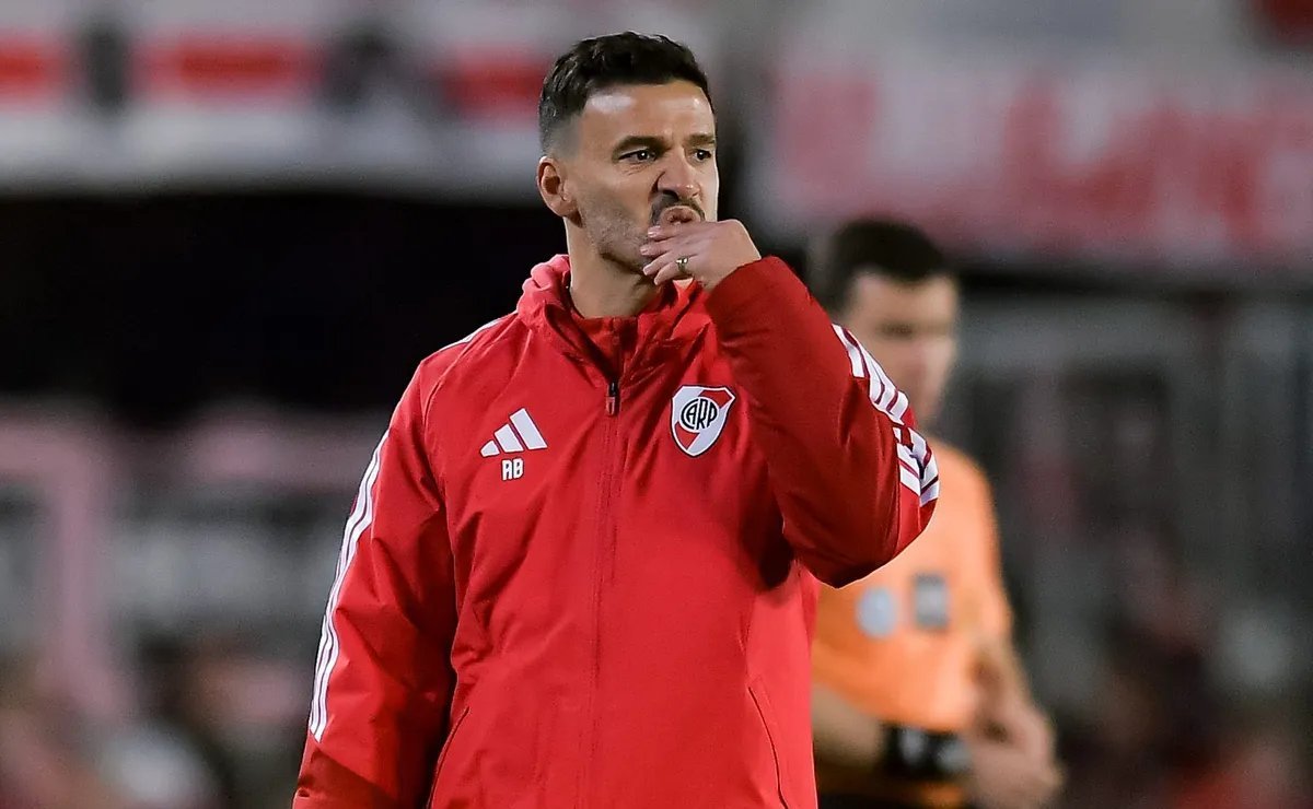 nunezdata912's tweet photo. ¿ ES MUY CARA LA MULTA ? 

Nuevamente ARIEL BROGGI será quien esté como técnico ante gimnasia lp, por la sanción que pesa sobre el Chacho coudet. https://t.co/bZCJMsPRC1
