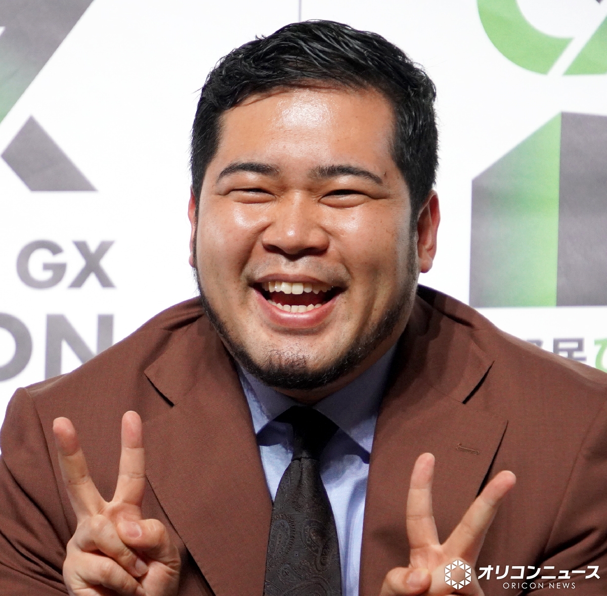 oricon's tweet photo. 令和ロマン・くるま、
「ラヴィットロック」出演“調整中”

出演待望ファン「きてよー」
「8月忙しいって言ってたもんな…」
https://t.co/q2DWtsOt5w

なお、相方のケムリ先生は出演決定。 https://t.co/JKZENfCgSH