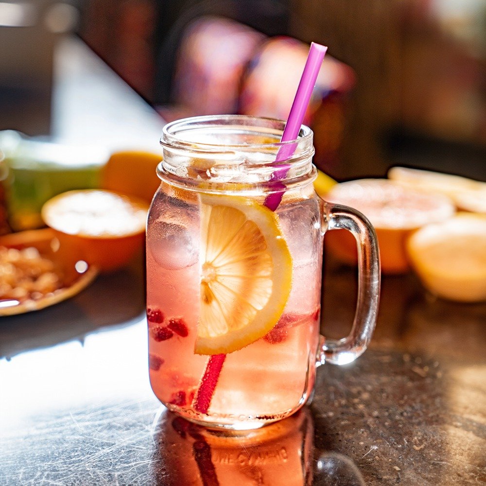 stassen_tea's tweet photo. Sunshine in the sky. Iced tea in your hand. That's summer done right!!!
#stassen #stassentea #tea #tee #srilankatea #ceylon #ceylontea #pureceylontea #peachtea #peach #icedtea #poland #cuppa #europe #teainfluencer #teaexporter #teaproducer #teablogger https://t.co/BoBrFfu0Us