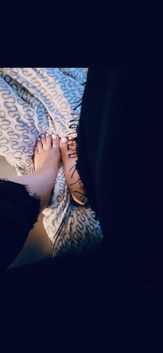 BabefeetsL's tweet photo. Good morning… would you start your day with me? 🤍👣

#Feet #FootFetish #PrettyFeet #Toes #FootModel #MorningVibes #BareFeet #FeetCommunity #BabeL https://t.co/o3ljMHLLWd