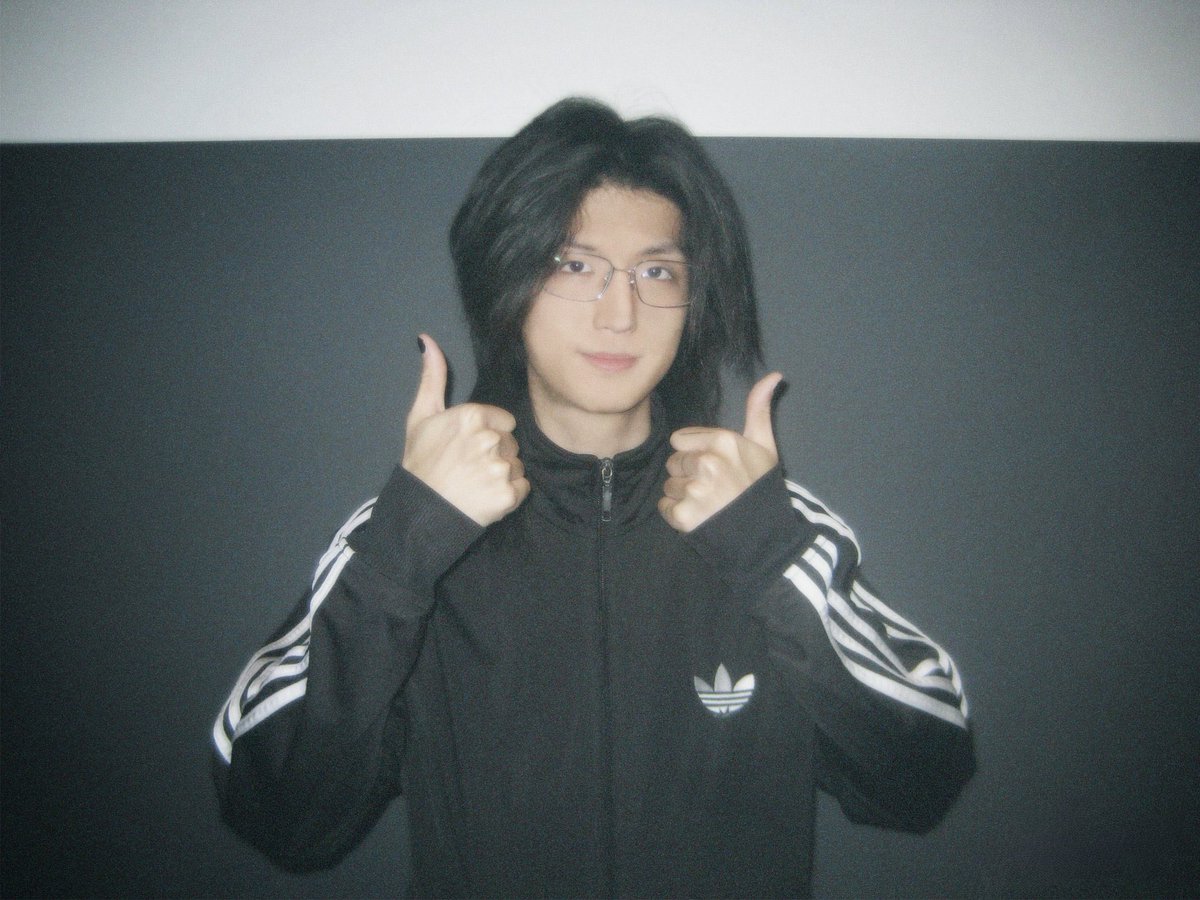 keenu5ya's tweet photo. 내가 한형준 은색테안경 좋아하는거
아는사람 (.▭-▭)✧ https://t.co/SiQvSOmw3j