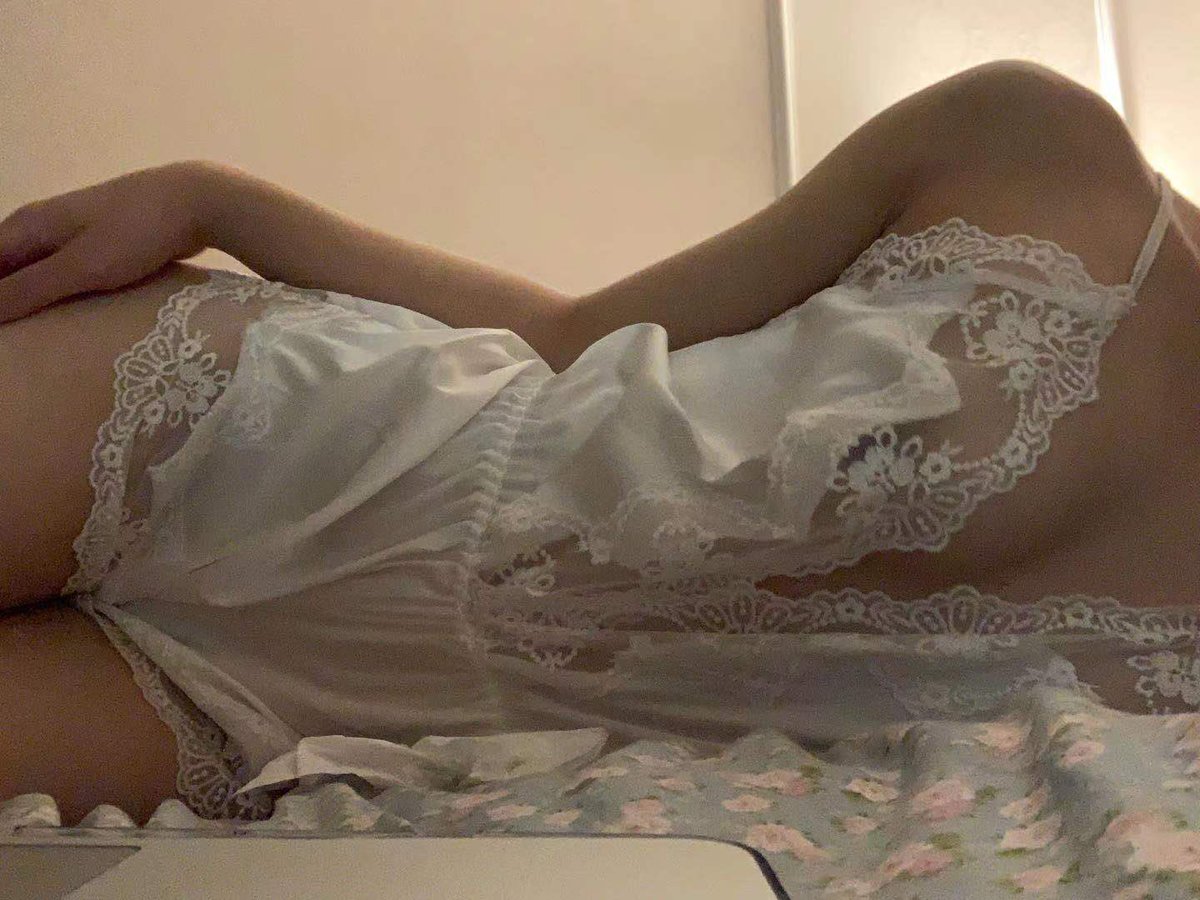xiaobobi6529's tweet photo. 性压抑了 来个男性 #波士顿 https://t.co/8sThT32o0G