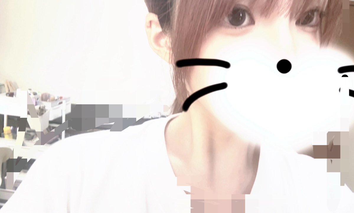 kurusstto's tweet photo. 久々に自分で顔周り整えたら思ったより上手くいったから撮ったらめっちゃ肩ムキッてたあと犬は今日確認したらほぼ治ってた https://t.co/YRJb3MBzYf