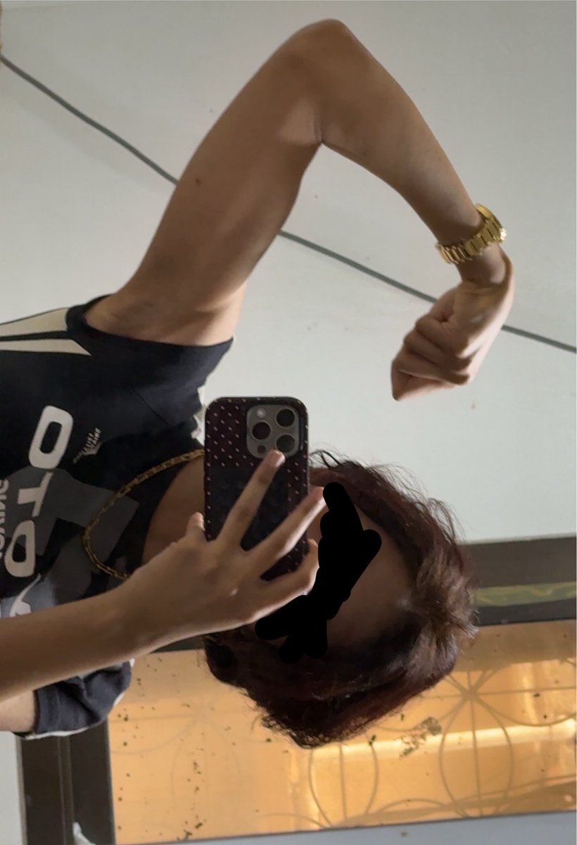 strawberrybs6's tweet photo. Hanging out with my friend today, and probably getting a new piercing✨ https://t.co/Kz3MKaeQF2