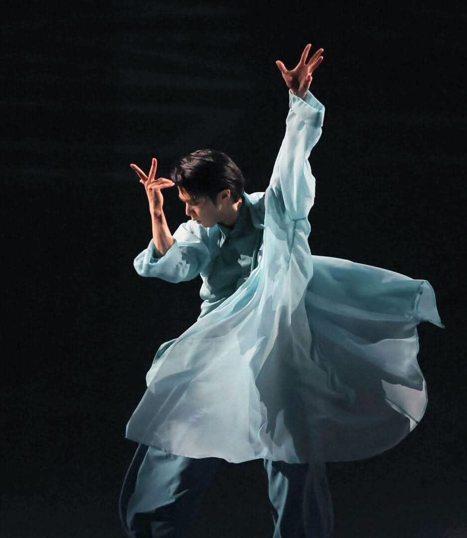 asadakiss's tweet photo. when the costume is a part of the performance>>> https://t.co/arKOVSIhWQ