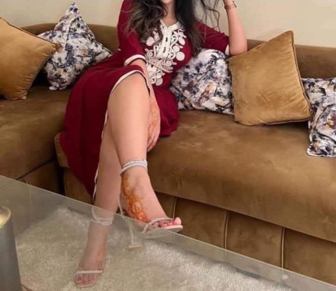 boynony29's tweet photo. احْتي شيوم المطلقه مروضتني تخليني البس كلوتها وانفذ كلامها��💖🎀….. https://t.co/BZtiQ1EylB