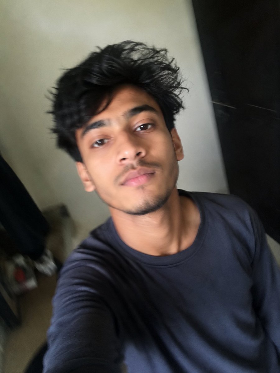 AbeyBhadve's tweet photo. Lol😭😂 https://t.co/TUJH35TVRN