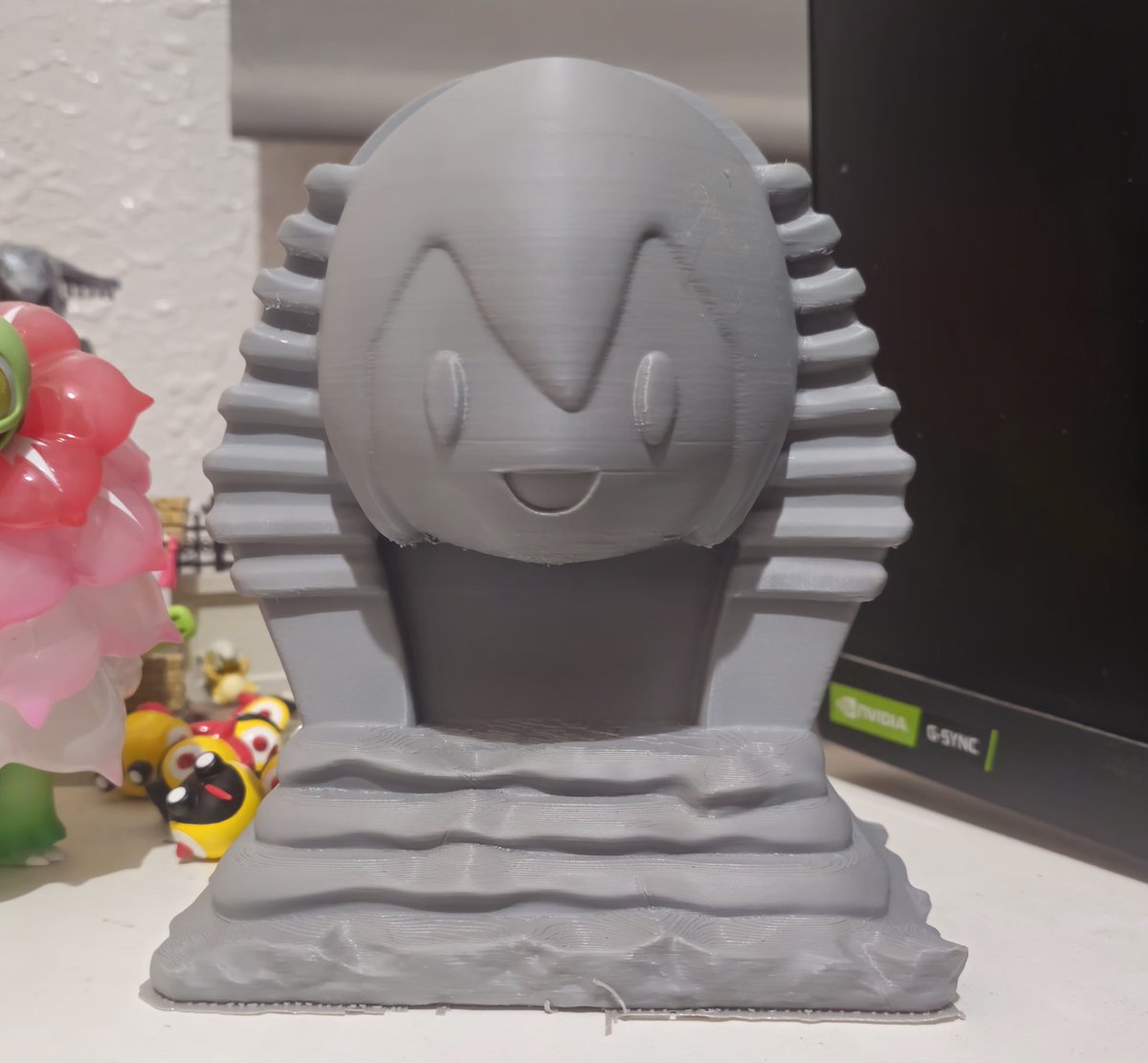 memer14m's tweet photo. I don't like hatsune miku &amp; I don't know why my brother made me print it  as sphinx 3D https://t.co/6yfbXkLjDQ