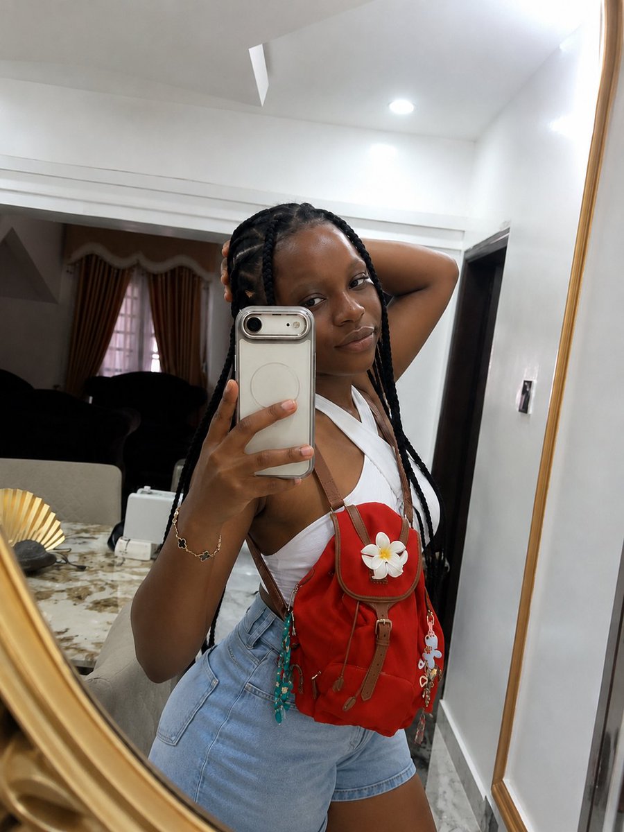 Gweenneee's tweet photo. God ain't finished with me yet. 🙏❤️ 
Happy Birthday To Me 😍💐🍒 https://t.co/JUJrRvt0bY