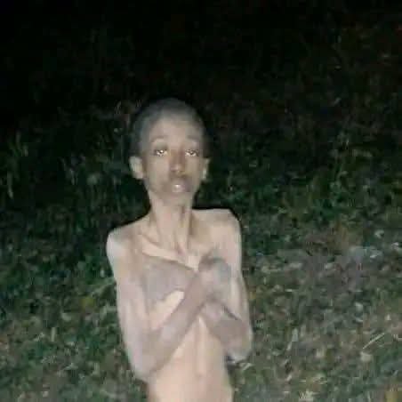 ShakoLotanga's tweet photo. Lu !

Dieu peut faire grâce à qui Il veut ! 😭💔

Accusé à tort de sorcellerie, cet enfant a été abandonné et livré à lui-même dans la rue. Une femme au grand cœur, madame fanny kamweni l’a recueilli, lui a offert un foyer, de l’amour et une chance de reconstruire sa vie. 

Aujourd’hui, il célèbre une magnifique victoire en terminant ses études avec succès. Une preuve que la bienveillance peut transformer une destinée.

Aidez-moi Féliciter notre ami