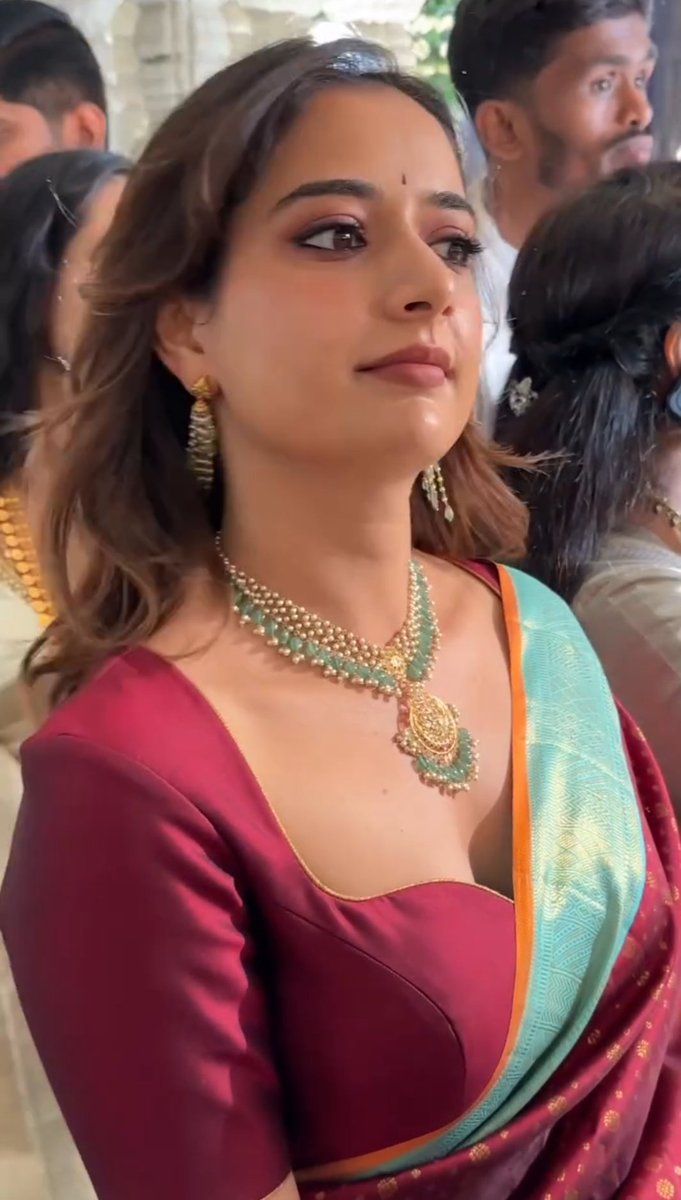 anjanasammu's tweet photo. Ashika Ranganath ❤😍🔥 Gorgeous 🫰🏻 https://t.co/dFPpWOLgRA