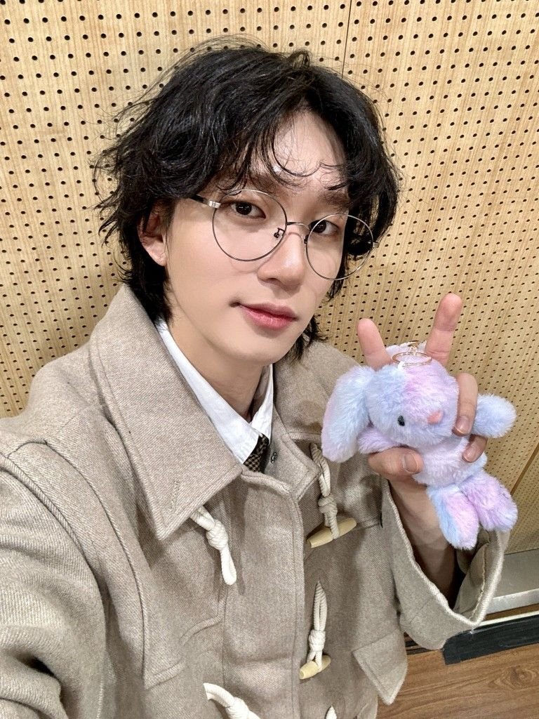 01sajo's tweet photo. 장발컬리헤어 이것두 예뽀니임 // ㅁ// ~ https://t.co/kPfbnGtNfN