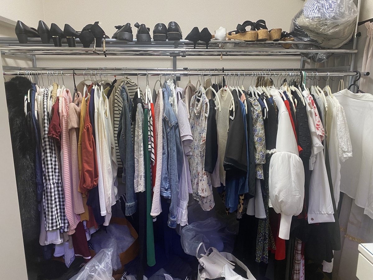camojyosou's tweet photo. =1ヶ月&amp;入会金無料=
女装さんってお化粧道具やお荷物いっぱいで大変なのに　この猛暑はお出かけ控えちゃいますよね...
そんな萎えたあなたの為に初月(入会日の月)と入会金無料キャンペーンしまーす♪
ロッカー会員　　　月10000円税別
スーツケース会員　  月6000円税別
利用予約は前日にお願い♪ https://t.co/yZMym5Va7b