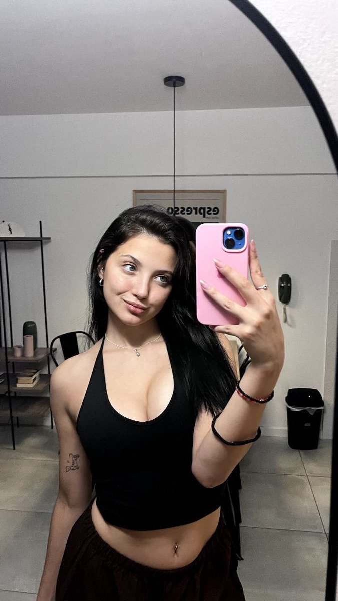 MillieElsayed's tweet photo. the fit is saying things my caption can’t https://t.co/LQvaJIvkrX