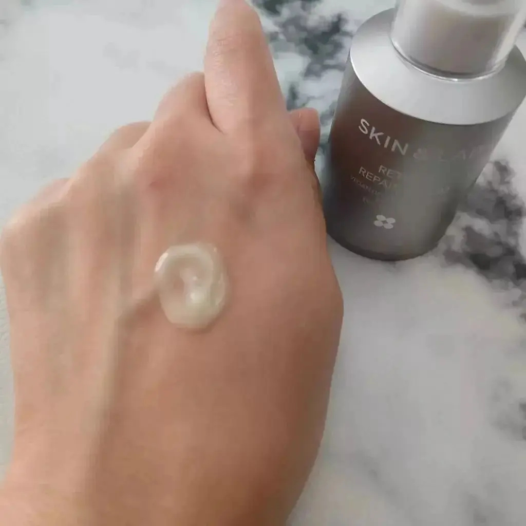 kyonosuke46's tweet photo. SKIN&amp;LABさまからいただきました
＜レチノールリペアセラム＞を愛用中♪
セラムはやや黄色みを帯びた色合い。
なめらかで伸びが良く、馴染みもとても良いです。
特に目元の小じわやおでこには二度塗りで念入りにケア。
お肌がぷりんとする仕上がりがお気に入り✨
#ガチモニター_スキンアンドラブ https://t.co/4ncp4YuXZv