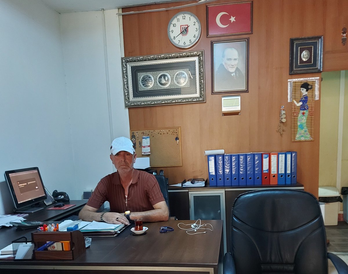 Mehmetaksoy09's tweet photo. #İŞiMiZiN BaşıNdayıZ.
#Evvelallah🙏#BiR İŞ📘🖋😉
#CümlemiZe Hayırlı #İŞLeR...🙏 https://t.co/VBJlBQkZk8