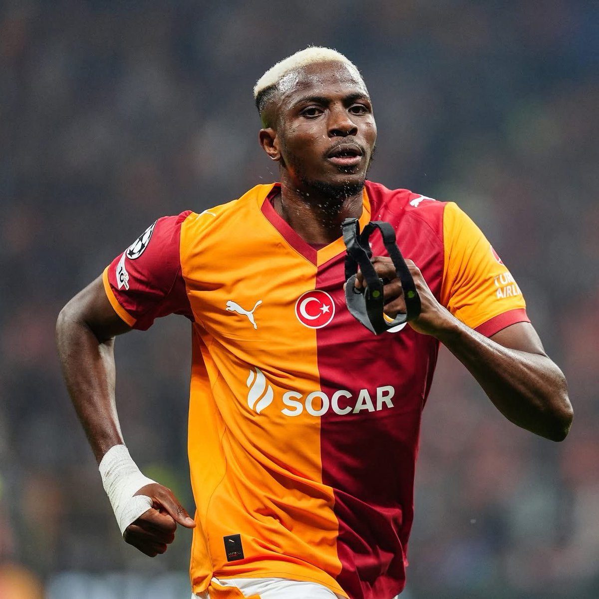 lovezirkjosh's tweet photo. 🚨 NEW!

Victor Osimhen still hopes to secure a Premier League move despite previous failed attempts to join an English club, amid links with Manchester United.

[@FrazFletcher] https://t.co/mtToJRnOSZ
