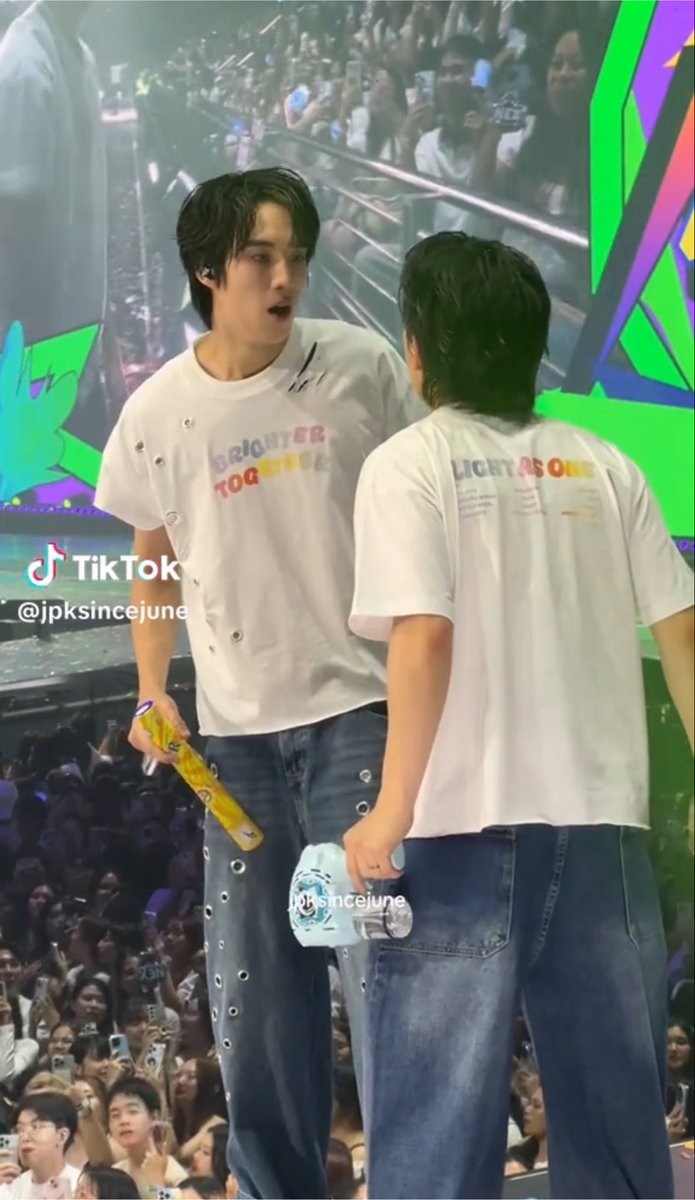 boomarck's tweet photo. เหมือนเด้กงอแงจะเอาไอติม ไมเฮียไม่ซื้อให้😔 https://t.co/pBau5Ixyvs