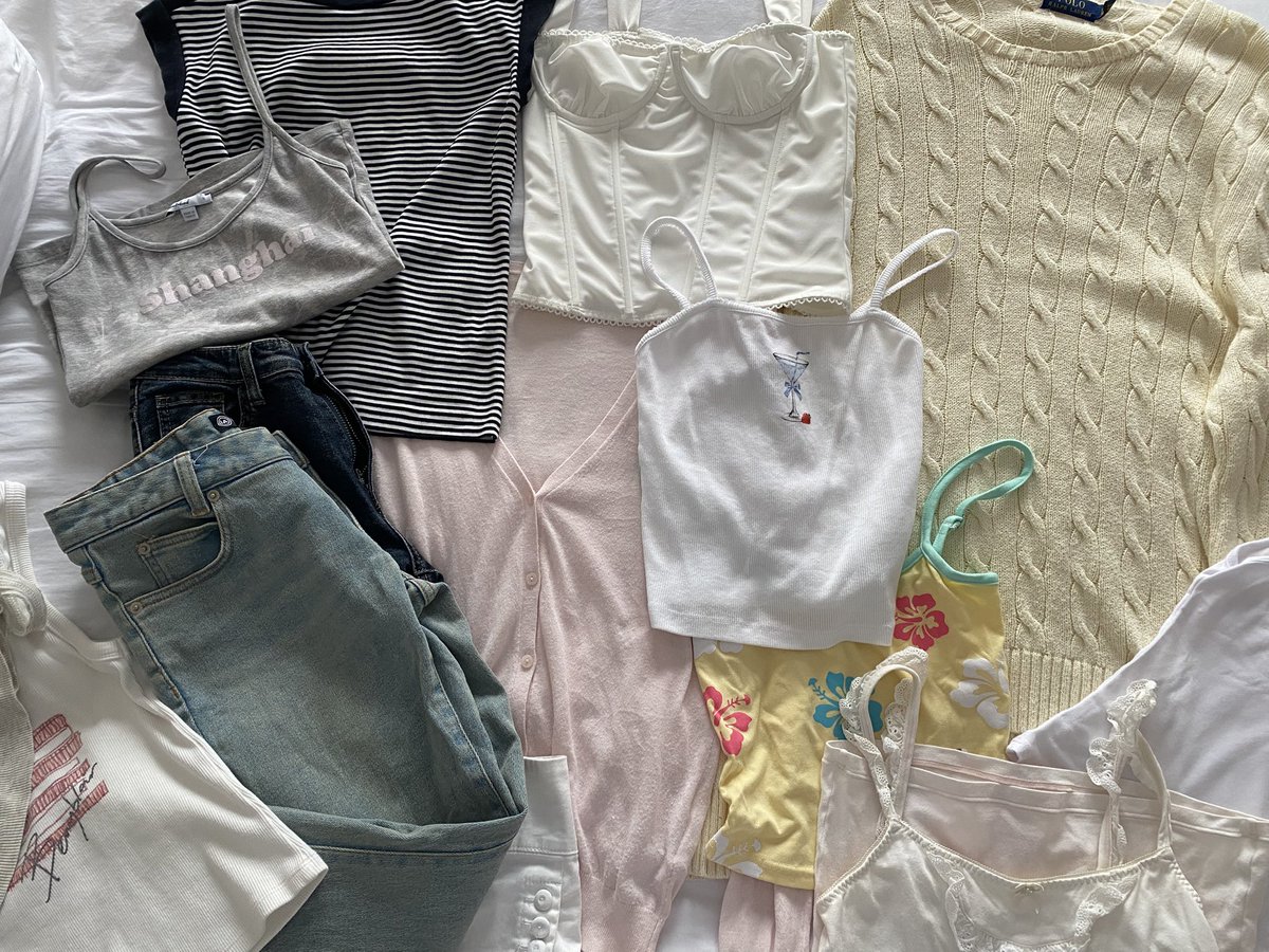 roseeyeyey's tweet photo. 🎀 ส่งต่อเสื้อผ้าค่า 🎀
🩷 ลงวันนี้ 18.00เวลาน. 🩷
🎀 ค่าส่ง45รี ปัก ฟอล ลด5฿ 🎀

#ส่งต่อเสื้อผ้า #เสื้อผ้ามือ2 #ส่งต่อเสื้อผ้ามือ2 #ส่งต่อเสื้อผ้ามือสอง 
 #vghbkk #ส่งต่อstylist #ส่งต่อcintage #ส่งต่อduex #ส่งต่อbrandymelville 
 #ส่งต่อbrandy  #brandymelvillethailand https://t.co/7amyieCmk7