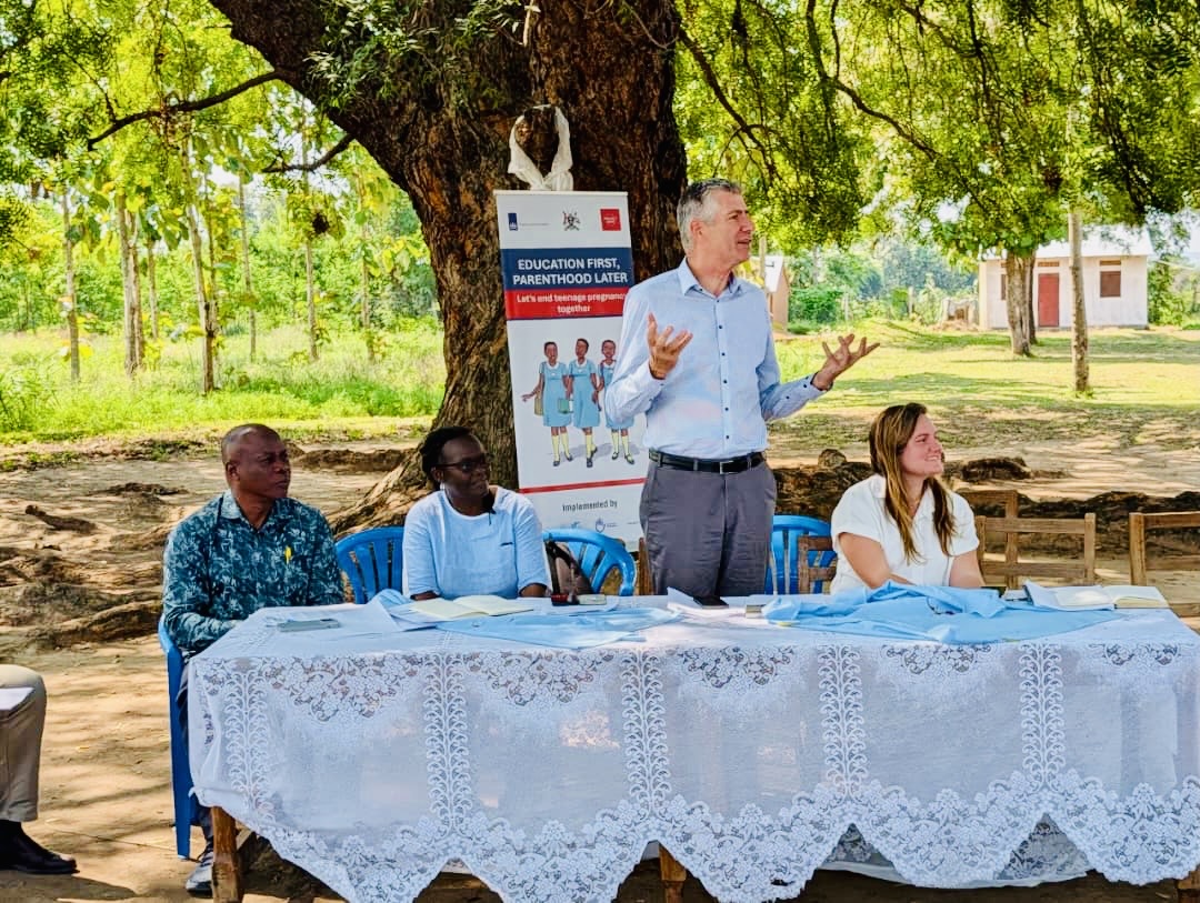 AWYAD_UG's tweet photo. There is no better way to understand impact than by hearing directly from the communities at the heart of change.

We were honored to host @NLinUganda in Pakwach District, where the delegation engaged with community members, local leaders, teachers, and learners to gain firsthand insights into the progress, achievements, and challenges of the #PROTECTSRHR Project.

The visit highlighted the value of community-led solutions in improving access to quality education, protection, and SRHR services, while identifying areas that require continued support and strengthening. 

Together, we remain committed to creating opportunities for every child and young person to thrive. 

Funded by @NLinUganda and implemented through a consortium of @RESCUEorg, @WorldVisionUg, @reachahand, @inclusion_Imm, @OCA_Africa and @AWYAD_UG.

#EducationForAll #GirlsEducation #ChildProtection #SRHR #Pakwach #WestNile #PartnershipsForImpact 

#AWYADAt10