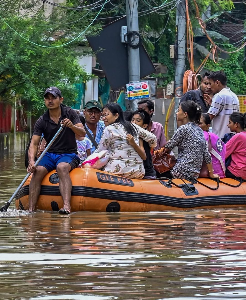 MeetPra82522063's tweet photo. Flood conditions in Assam have improved, but more than 500,000 people remain affected as relief and rehabilitation efforts continue.
#Assam #AssamFloods #FloodRelief #Floods #DisasterRelief #RescueOperations #Monsoon #HeavyRainfall #Climate #help #SupportAssam #PrayForAssam https://t.co/N6J6q5cpJe