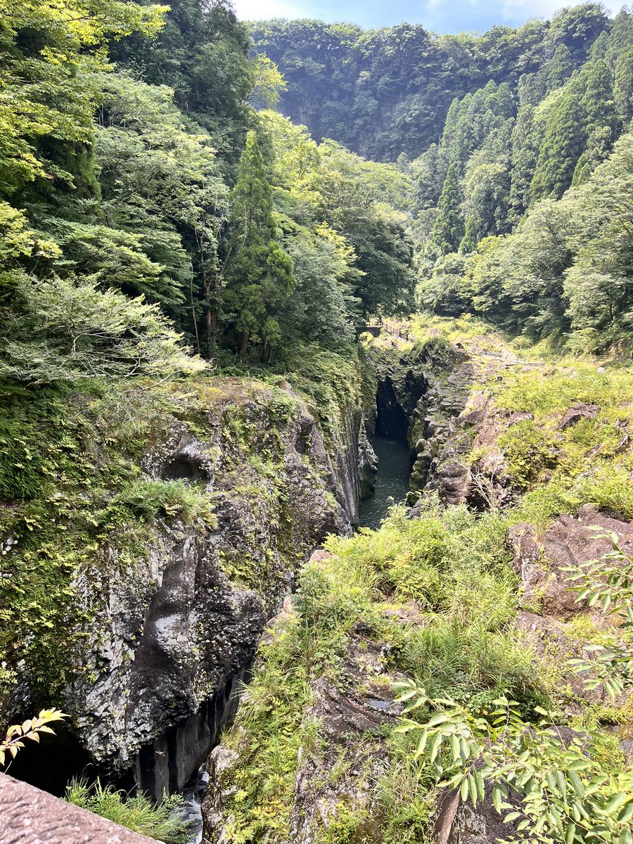 haruronn87's tweet photo. 高千穂峡来たり天安河原来たり https://t.co/dnq68CHRRa