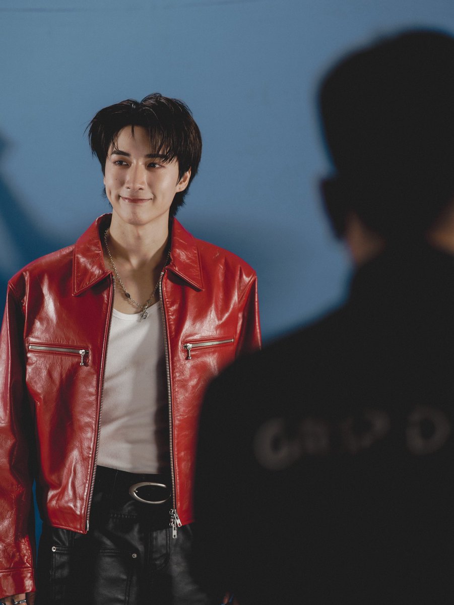 perses_official's tweet photo. JUNG x F.HERO - ‘FLY’ MV Behind the Scenes Photos 🪽📸

JUNG x F.HERO - ‘FLY’ 
[UNCENSORED SOLO PROJECT]
🔗 Watch MV now on Youtube : https://t.co/79dJQXSHoc

#FLY_JUNGxFHERO
#PERSES_UNCENSORED
#JUNG_PERSES #PERSES_TH
#GNEST https://t.co/MFhXePFp2q