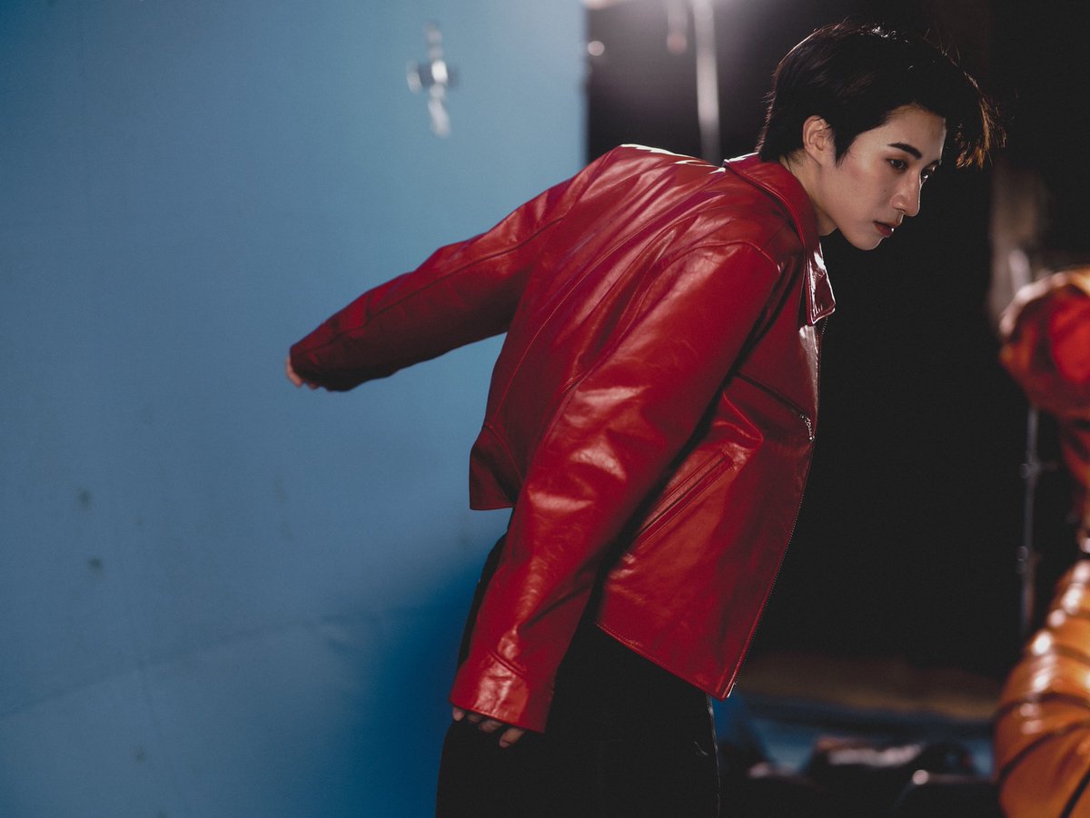 perses_official's tweet photo. JUNG x F.HERO - ‘FLY’ MV Behind the Scenes Photos 🪽📸

JUNG x F.HERO - ‘FLY’ 
[UNCENSORED SOLO PROJECT]
🔗 Watch MV now on Youtube : https://t.co/79dJQXSHoc

#FLY_JUNGxFHERO
#PERSES_UNCENSORED
#JUNG_PERSES #PERSES_TH
#GNEST https://t.co/LyZChbW4Zf
