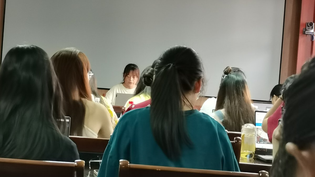 ColletteMap2d's tweet photo. [今日参与「数字化转型落地实操」培训，干货满满，get到3个可直接用的业务工具，收获远超预期，打工人充电ing！] https://t.co/cWrZ3wxBqy