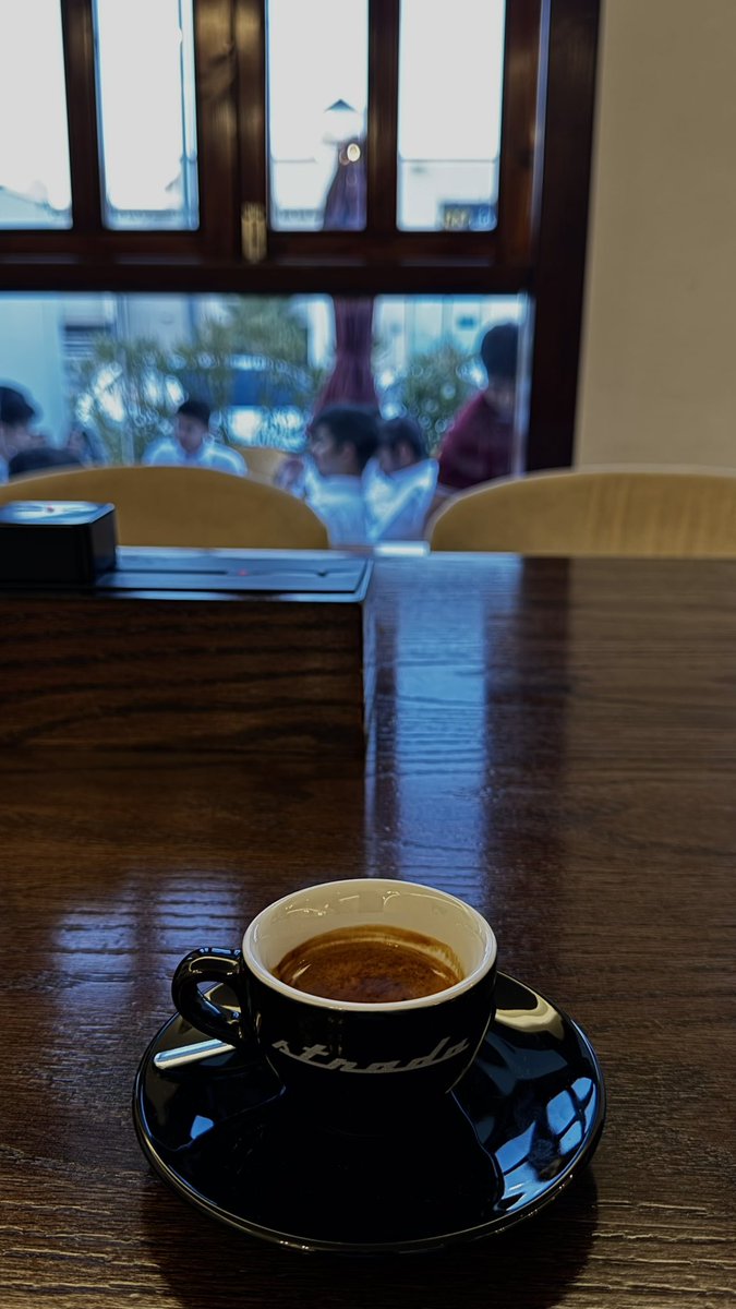 DD1T_'s tweet photo. - صبحتّو بالخيّر وعن أوجاعك أقول :
«إستر بجلباب الفرح عورة الجرح
 ماكل من فتّش جروحك حضنها » https://t.co/pWGp89uBsM