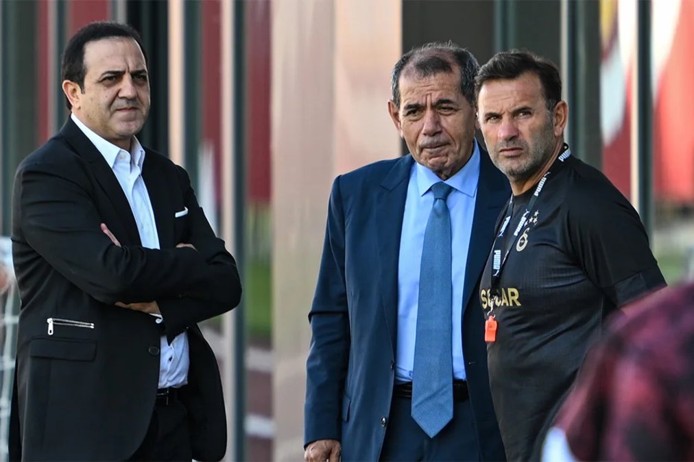 incredibleones's tweet photo. @GalatasaraySK Dursun Özbek İSTİFA!! Yönetim İSTİFA!!
Nerede bu kulübün paraları, nerede bu transferler? Bu takımın hali ne? 
Yapamıyorsunuz bırakın gidin !!!

#DursunÖzbekistifa https://t.co/2uyNqbTp5v