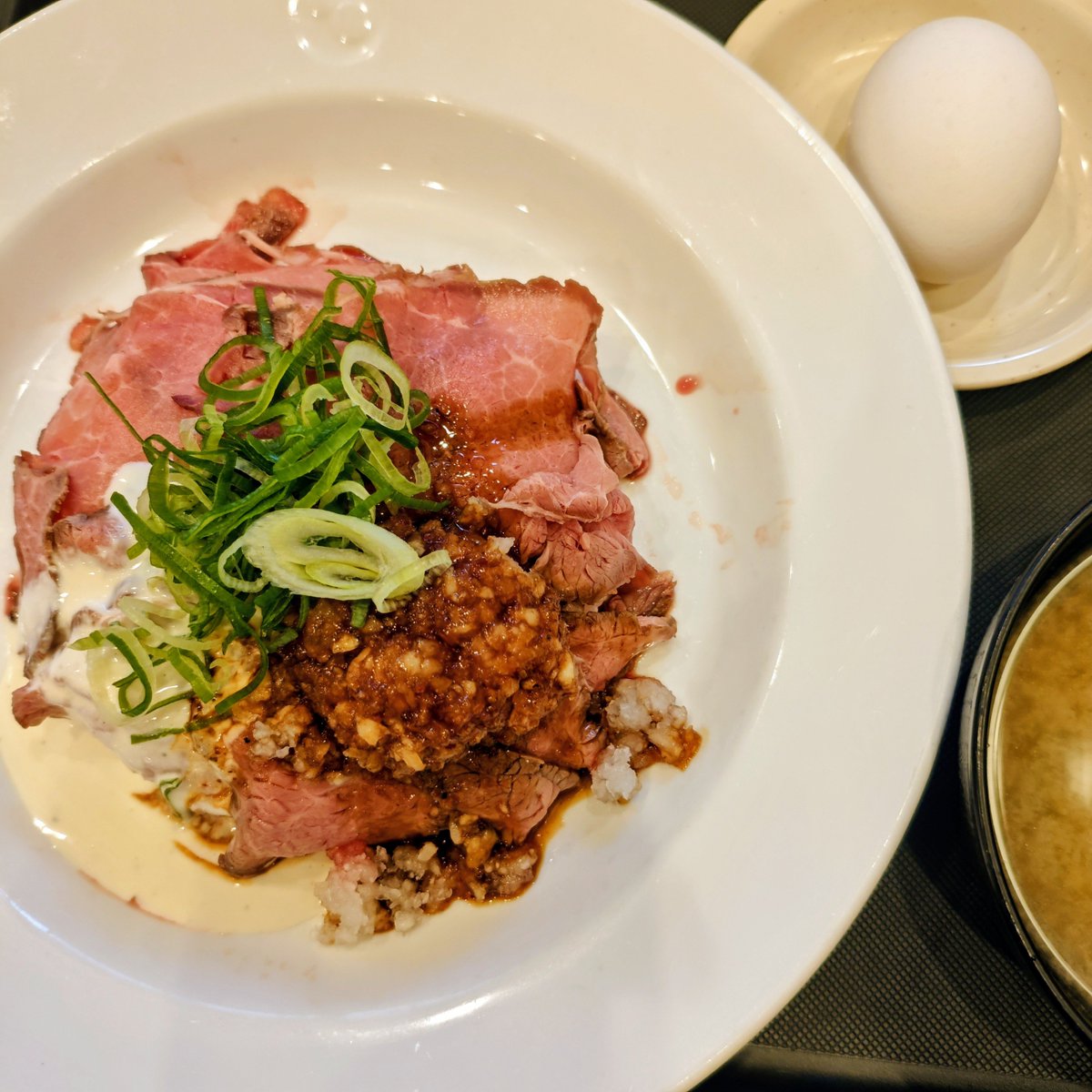 shiba48's tweet photo. 「松屋オリジナルソースローストビーフ」
#ランチ #松屋 https://t.co/Z52B3zQ2AP