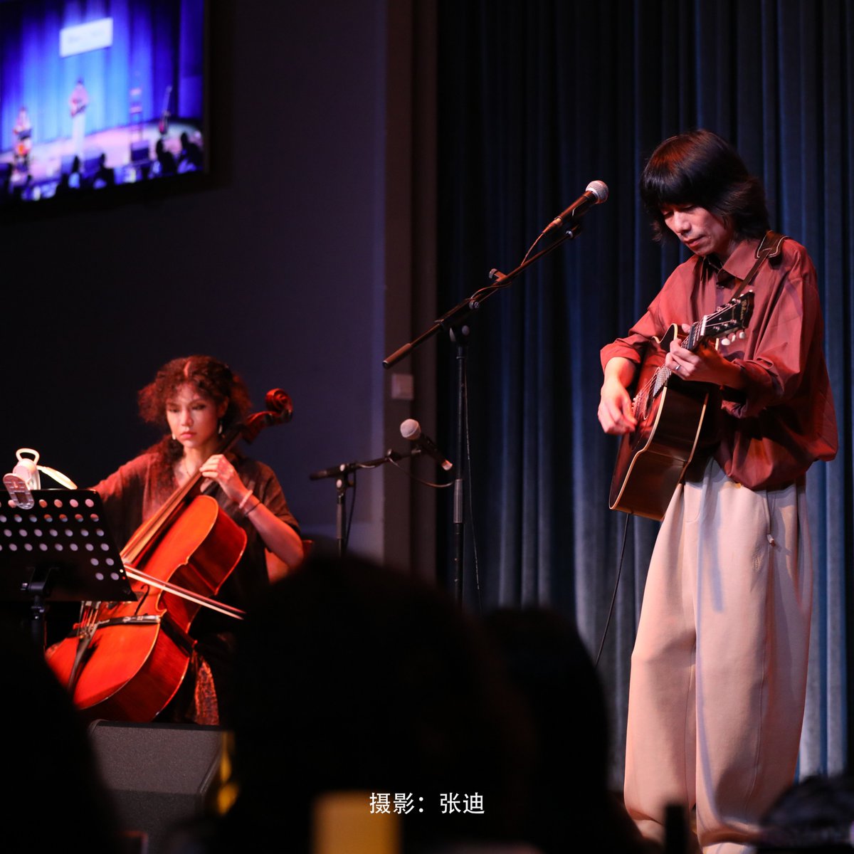 MOuderaa's tweet photo. Lost in this warm acoustic melody on a rainy Sunday—nothing hits quite like music wrapping around you like a cozy blanket.， https://t.co/zRqPBCPPfA
