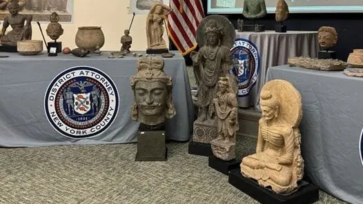 xWaceem's tweet photo. US has handed over 513 artifacts related to (Indus valley (Gandhara &amp; Taxila heritage). 
Note: Indus valley is Pakistan. Indus valley existed 2500 years before nomadic religion Hinduism.
#Indusvalley
#Indus
#Hinduism https://t.co/t3aumDYaoJ