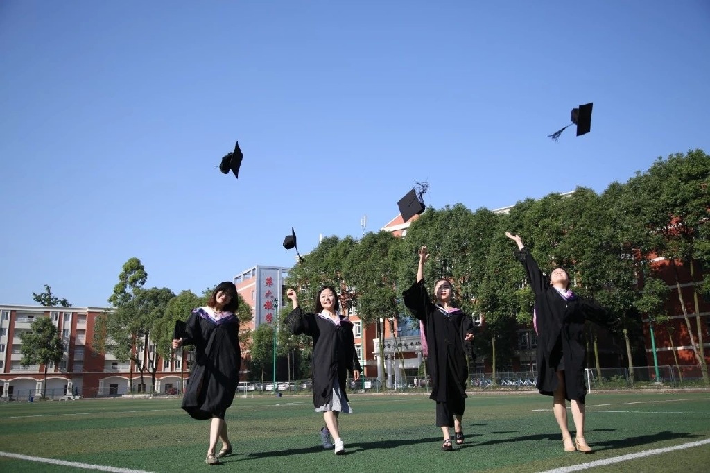 MShae88171's tweet photo. Four years turned into the sweetest memories, and now we’re walking into the next chapter together.  #Graduation2024 https://t.co/WFkHRBTxzZ