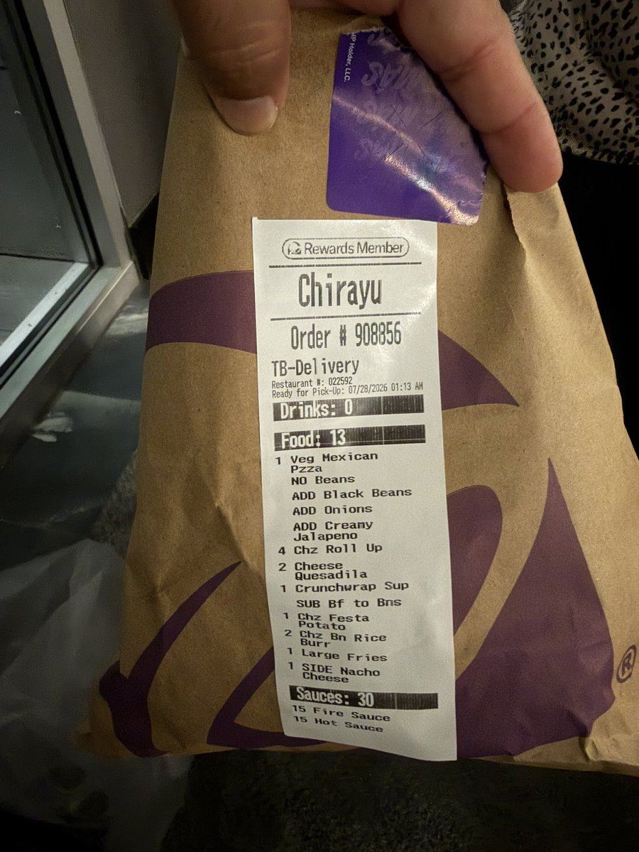 rayupatel456's tweet photo. @tacobell 2 Mexican Pizzas made incorrectly on a delivery order. Both have beef on it instead of black beans as asked. 
This is happening very frequently at multiple outlets of yours. https://t.co/bZgIJkrZxK