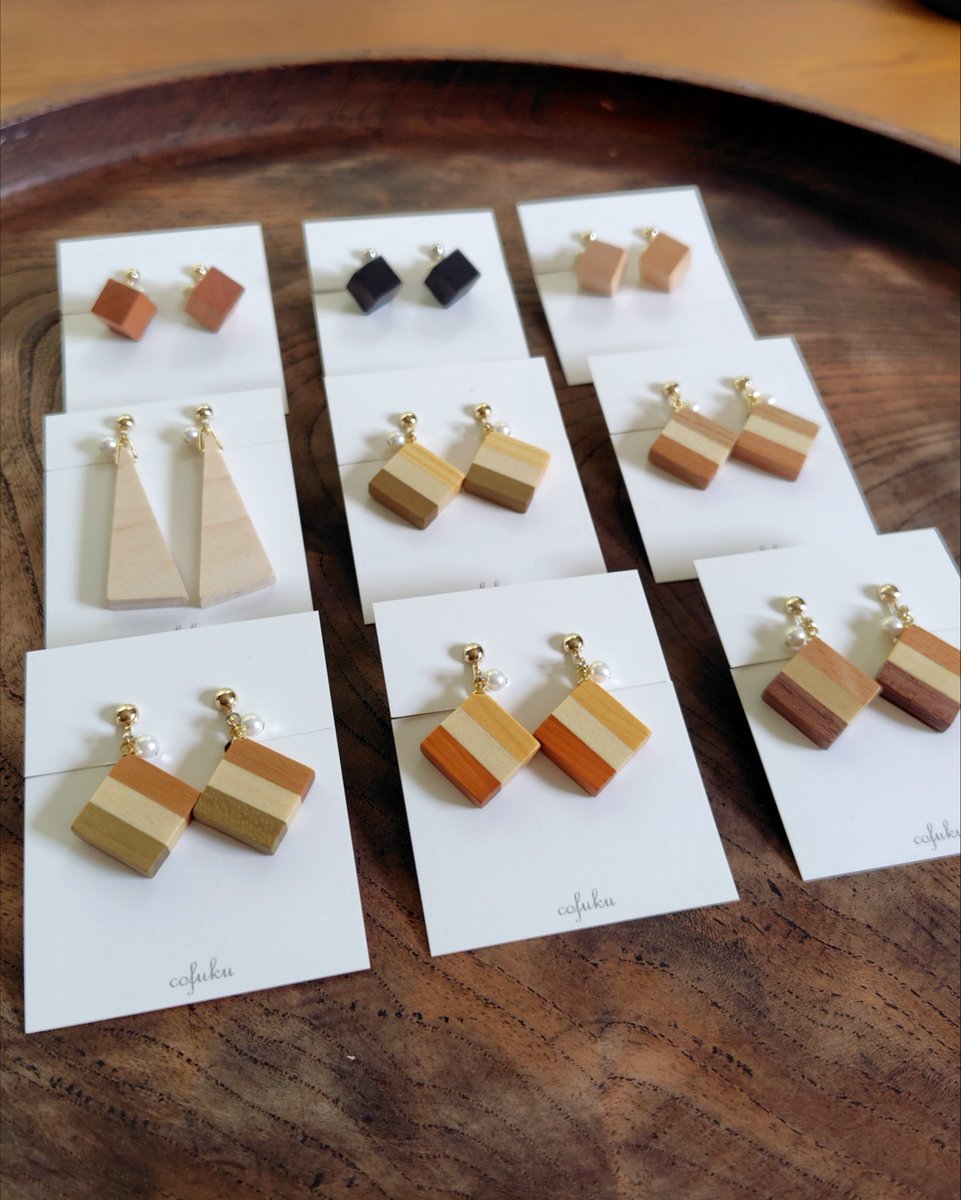 cofuku529's tweet photo. リブレットさん（下記２店舗）に昨日作品を発送しました📦️

四角い妖精、イヤリング、キーホルダーなどを送っています。
近いうちにお店に並ぶと思いますので、ぜひお立ち寄りください🌳
 
・リブレットステーション二俣川店
@libretto_st
 
・リブレットマーケット横浜赤レンガ倉庫店
@libretto_ak https://t.co/AfqywyqR6F