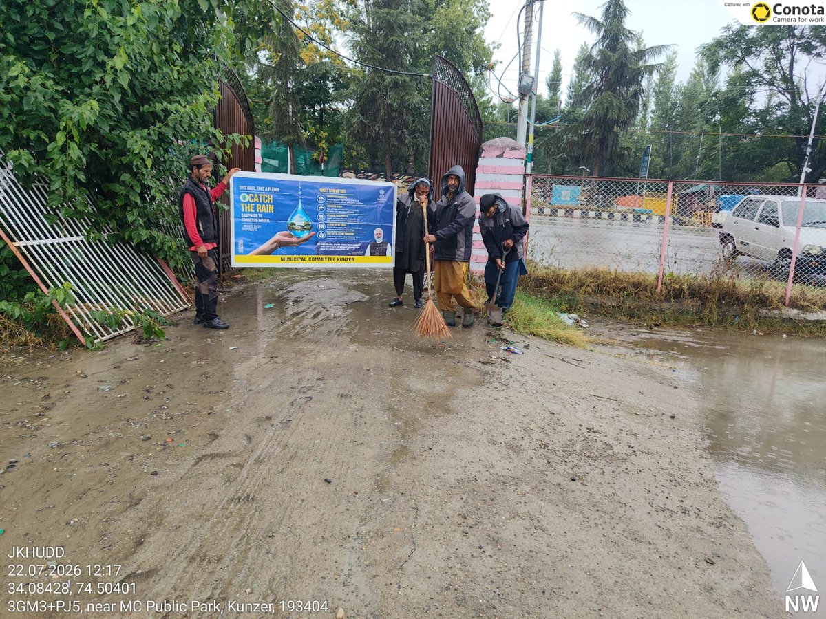 MCKunzer's tweet photo. Rainwater is a gift of nature. By harvesting it at homes, schools, offices, and community spaces, we can conserve water, recharge groundwater, and rejuvenate ponds and wells.
@DCBaramulla
@DULBKASHMIR
#amrut#catchtherain https://t.co/eVNDhIRql0