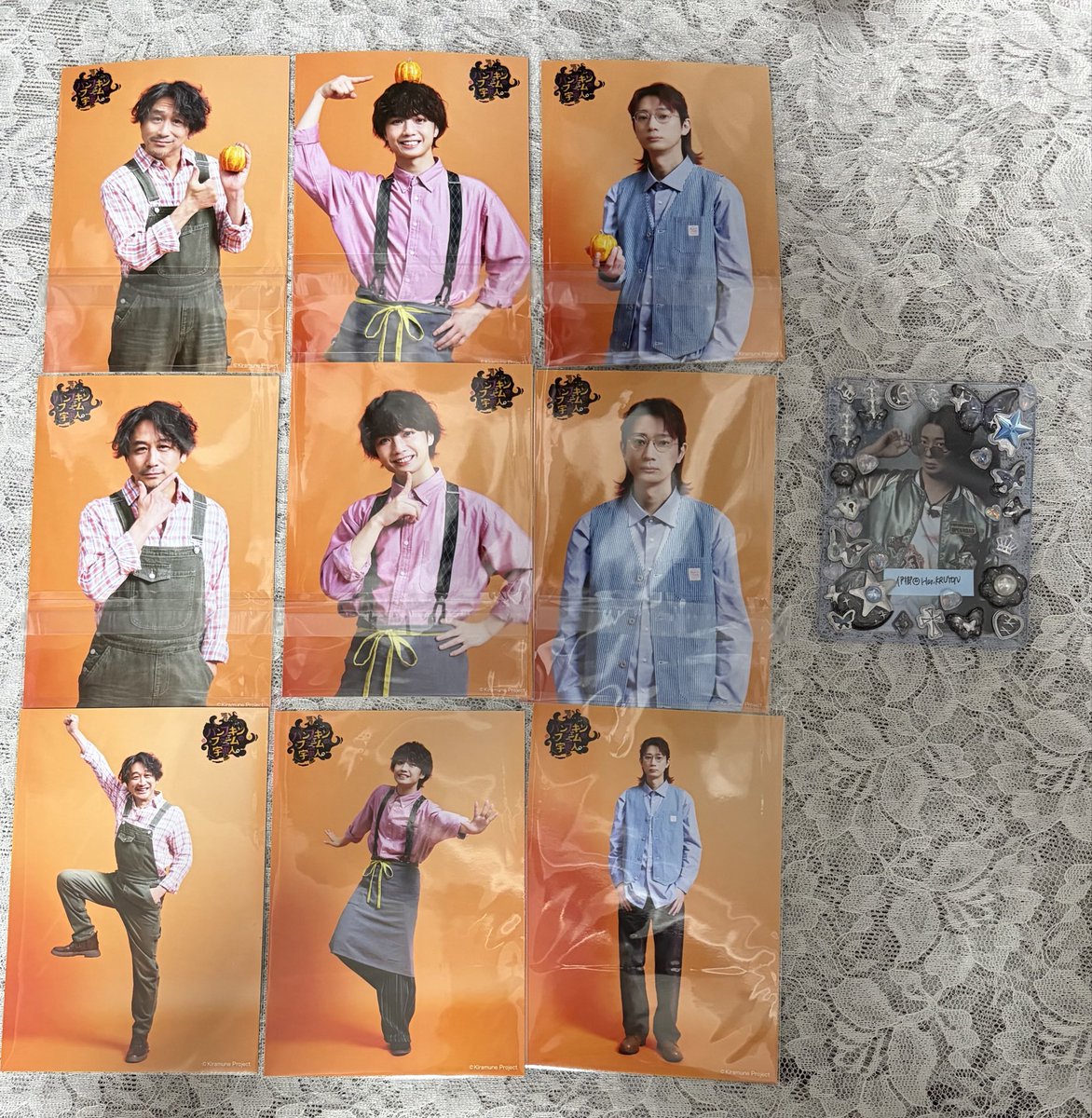 HariKRUYON's tweet photo. 【交換】Kiramune リーライ ブロマイド パンプキンファームの宇宙人。

【譲】
吉野、代永、吉永、草尾 江口、保住、東地

【求】
同種神谷、木村＞上村、堀江＞岡本

郵送交換もしくは、平日18時以降渋谷or10月リーライ(東京公演)お手渡し交換希望です。 https://t.co/BWBjm1I9Ez