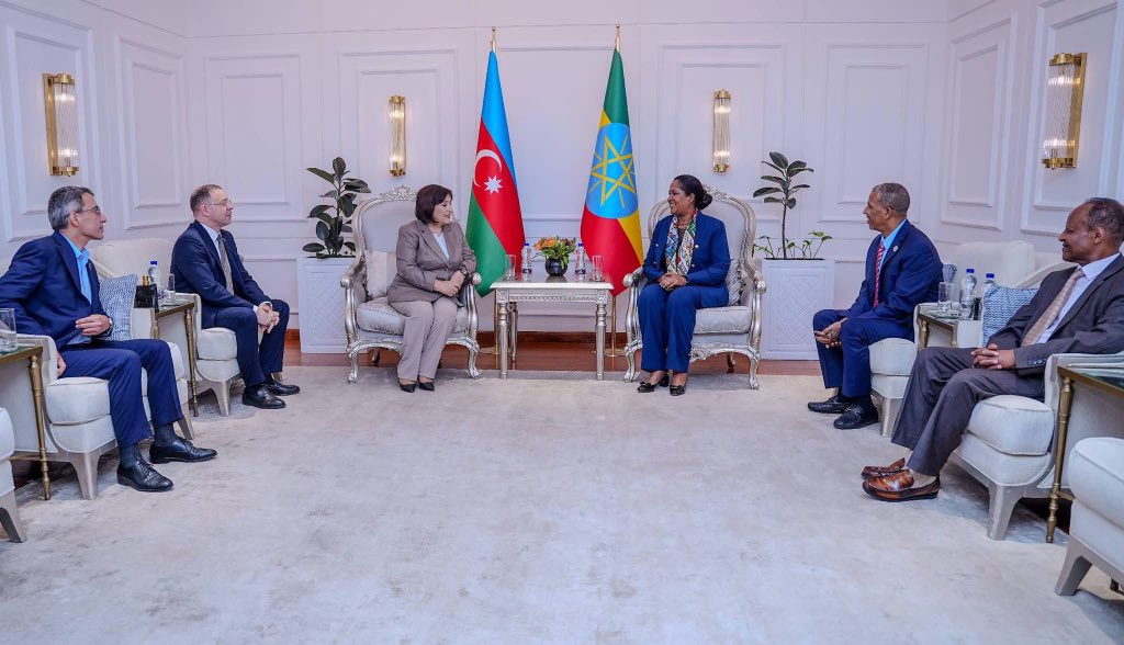 MFAEthiopia's tweet photo. Speaker of the Milli Majlis (Parliament) of the Republic of Azerbaijan, Sahiba Gafarova, arrived in Addis Ababa this afternoon for an official visit to Ethiopia.

Upon her arrival at Addis Ababa Bole International Airport, she was warmly received by Deputy Speaker of the House of People’s Representatives (HPR), Lomi Bedo, along with State Minister of Foreign Affairs, Ambassador Berhanu Tsegaye. 

During her visit, Speaker Gafarova is expected to hold discussions with senior Ethiopian government officials on ways to further strengthen bilateral relations between Ethiopia and Azerbaijan.