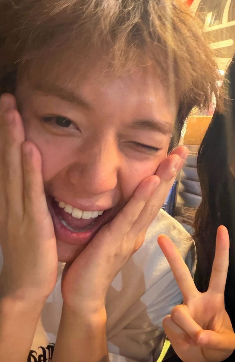 iii862842690625's tweet photo. 박훈지 꺄하 표정 조아해..../// https://t.co/a0LWnmfgBk